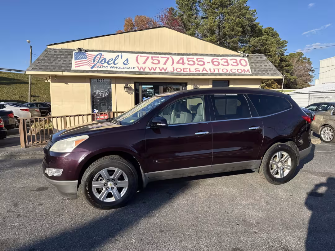2010 Chevrolet Traverse - 1GNLRFED2AS154840 - Image #1