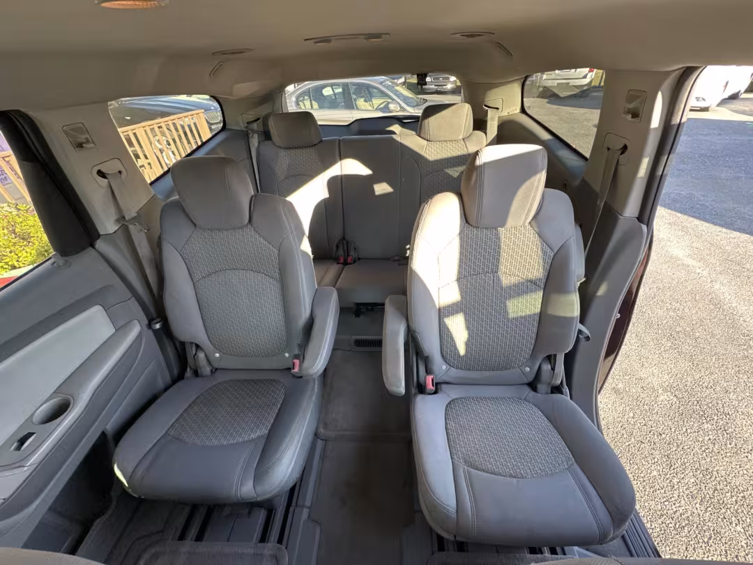 2010 Chevrolet Traverse - 1GNLRFED2AS154840 - Image #9