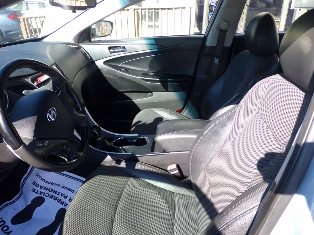 2012 Hyundai Sonata - 5NPEC4AC4CH337176 - Image #5