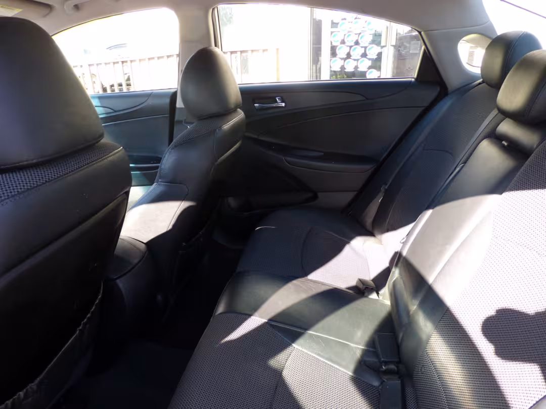 2012 Hyundai Sonata - 5NPEC4AC4CH337176 - Image #6